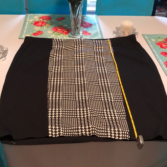 🌸 Cute Plus Size Skirt 🌸 - Picture 7 of 7